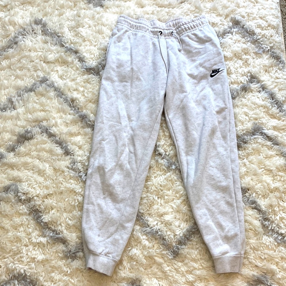 Nike grey/white sweatpants